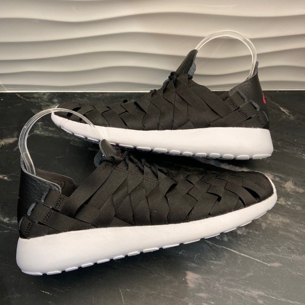 Nike Rosherun Woven Sneakers size 8 Mens/10 Women's HTF Black